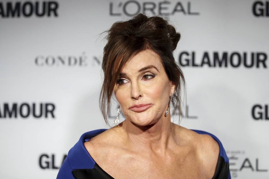 Bruce Jenner Before and After Plastic Surgery Photos Reveal More than ...